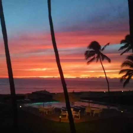 ***Serendipity On The Moana - Legal & Oceanfront - Great For Work & Play!*** Waianae Exterior photo