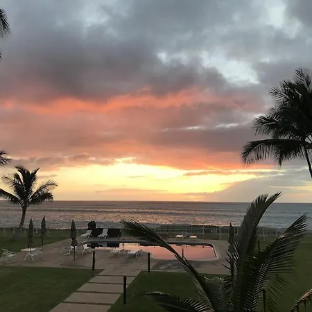 ***Serendipity On The Moana - Legal & Oceanfront - Great For Work & Play!*** Waianae Exterior photo