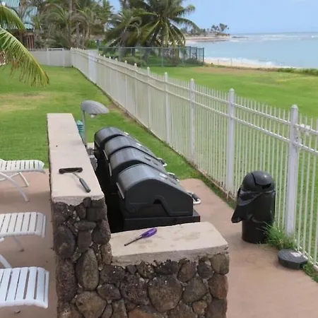 ***Serendipity On The Moana - Legal & Oceanfront - Great For Work & Play!*** Waianae Exterior photo