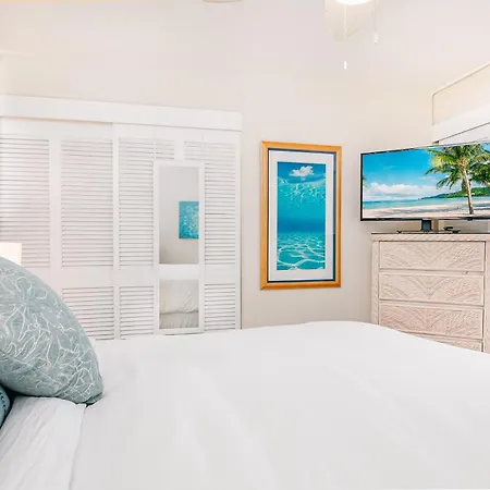 ***Serendipity On The Moana - Legal & Oceanfront - Great For Work & Play!*** Waianae Exterior photo